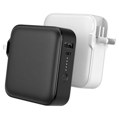 월 플러그 파워 뱅크 PD22.5W 출력 전압 LED 표시 단회로 보호
