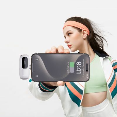 좋은 가격 ABS 플라스틱 맞춤형 파워 뱅크 꼬리 플러그 4500mAh 용량 온라인으로